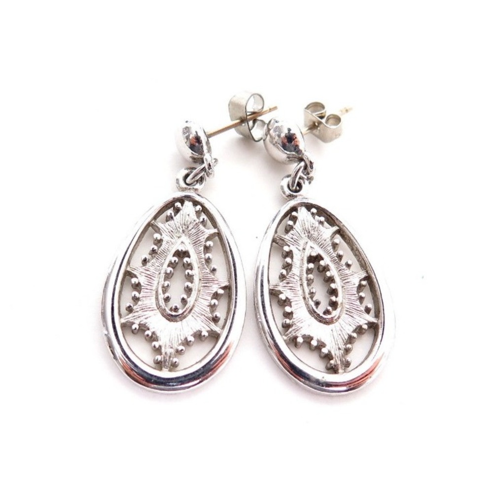 Vintage Pretty Oval Design Silver Plated Dangle Pierced Earrings